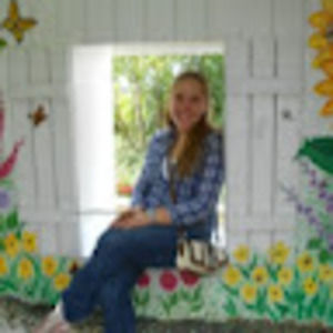 Meet your Posher, Cassandra